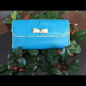 Vintage Salvatore Ferragamo wallet.